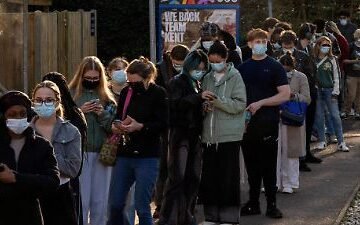 Reino Unido, en alerta por meningitis: lo que sabemos del brote que provoca alarma y escasez de medicamentos