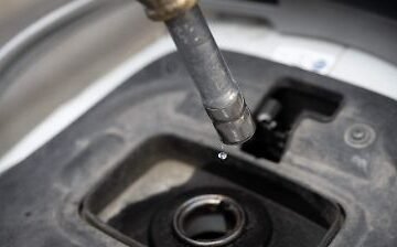 EU podría retirar sanciones al petróleo iraní ya embarcado, según el Tesoro