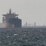 Buques de guerra de EU cruzan el estrecho de Ormuz