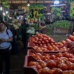 Consumo de los hogares en México se detiene en marzo