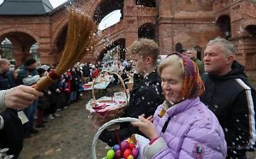 Los cañones callan entre rusos y ucranianos por tregua durante la Pascua ortodoxa