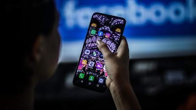 Instagram restringe imágenes a menores con IA