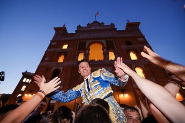 Puerta Grande al clasicismo en Las Ventas: Y Diego Urdiales enseñó al Rey lo que es torear