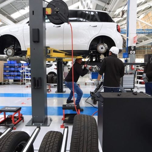 México aumenta 11.4% las exportaciones de autos en abril, su mejor resultado en 10 meses