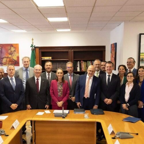 Sheinbaum y empresarios ven buenas perspectivas para la economía mexicana