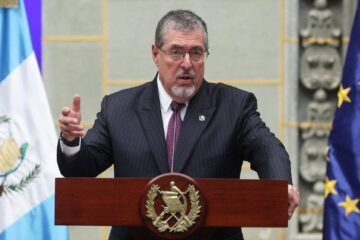Guatemala acepta ataques conjuntos de EU contra narcotraficantes, según The New York Times