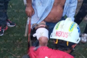 ¡Por la mala! Toro patea a ganadero y lo manda al hospital en Cuautla