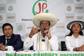 Sánchez denuncia “un fraude en desarrollo” en Perú y no reconocerá al gobierno de Fujimori