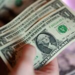 Las remesas ya no rinden igual por la fortaleza del peso