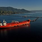 Precios del petróleo aumentan más de 4%