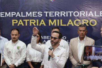 De la Espriella promete descentralizar el poder y conectar con cada rincón de Colombia