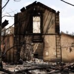 Francia controla incendio que afectó una autopista y evacuó a un centenar de personas
