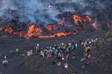 Turista estadounidense muere por caída de rayo mientras escalaba volcán Etna, en Sicilia