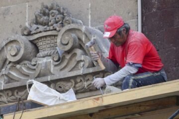 Pobreza laboral disminuye en el país pero crece en 13 estados 