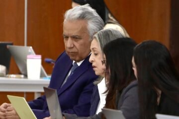 Expresidente ecuatoriano Lenín Moreno es condenado a cinco años de cárcel por sobornos