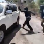 Colonos israelíes apalean a equipo de la cadena NBC News y mujer palestina en Cisjordania