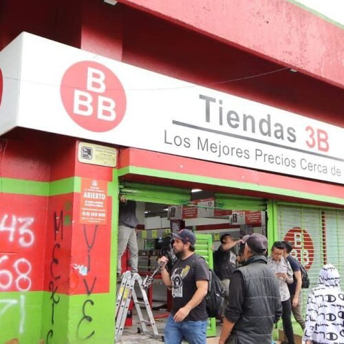 Tiendas 3B prueba eliminar pagos con tarjetas para reducir costos operativos 