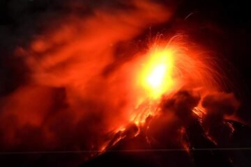 Nueva erupción del volcán Fuego en Guatemala deja cerca de 29 mil personas afectadas