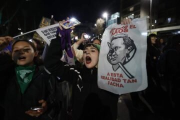 Cientos de chilenas rechazan el proyecto para escuchar el latido del feto antes de abortar