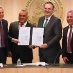 Entrega el TFCA, Toma de Nota a la dirigencia del Sindicato Nacional de Trabajadores de la Secretaría de Economía