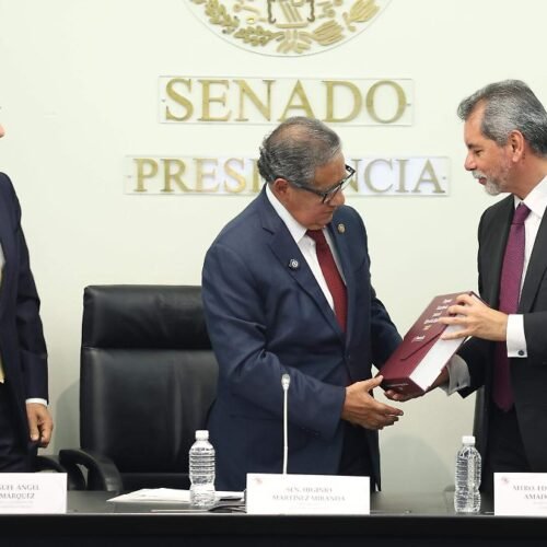 Tasas y dólar, riesgos para las finanzas públicas en 2027